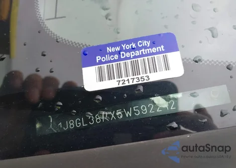 2005 Jeep Liberty Renegade из США, поврежденный, VIN 1J8GL38KX5W592212